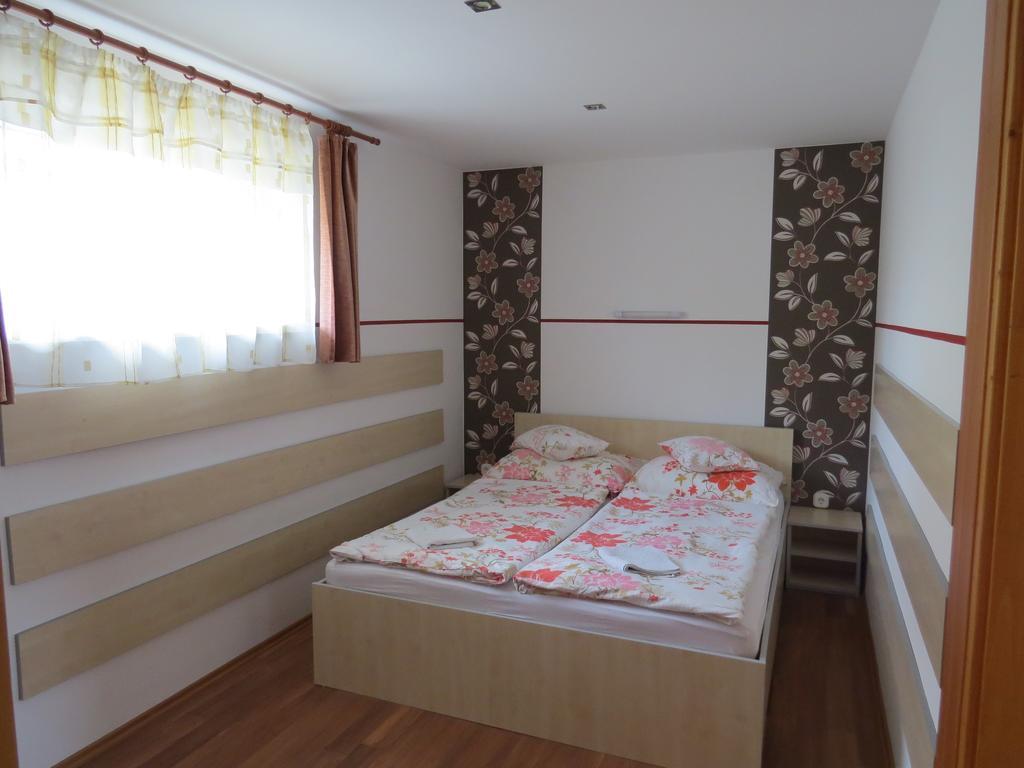Aranyhal Apartman Sárvár Стая снимка