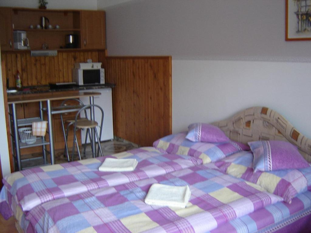 Aranyhal Apartman Sárvár Стая снимка