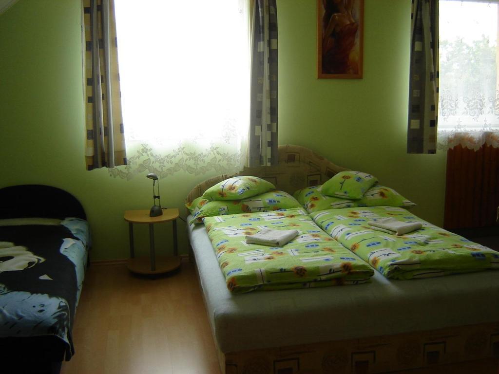 Aranyhal Apartman Sárvár Стая снимка